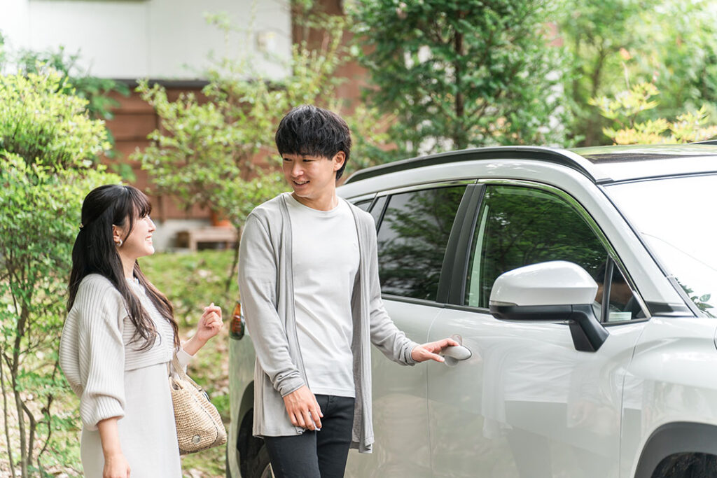 車のサブスクと購入の比較